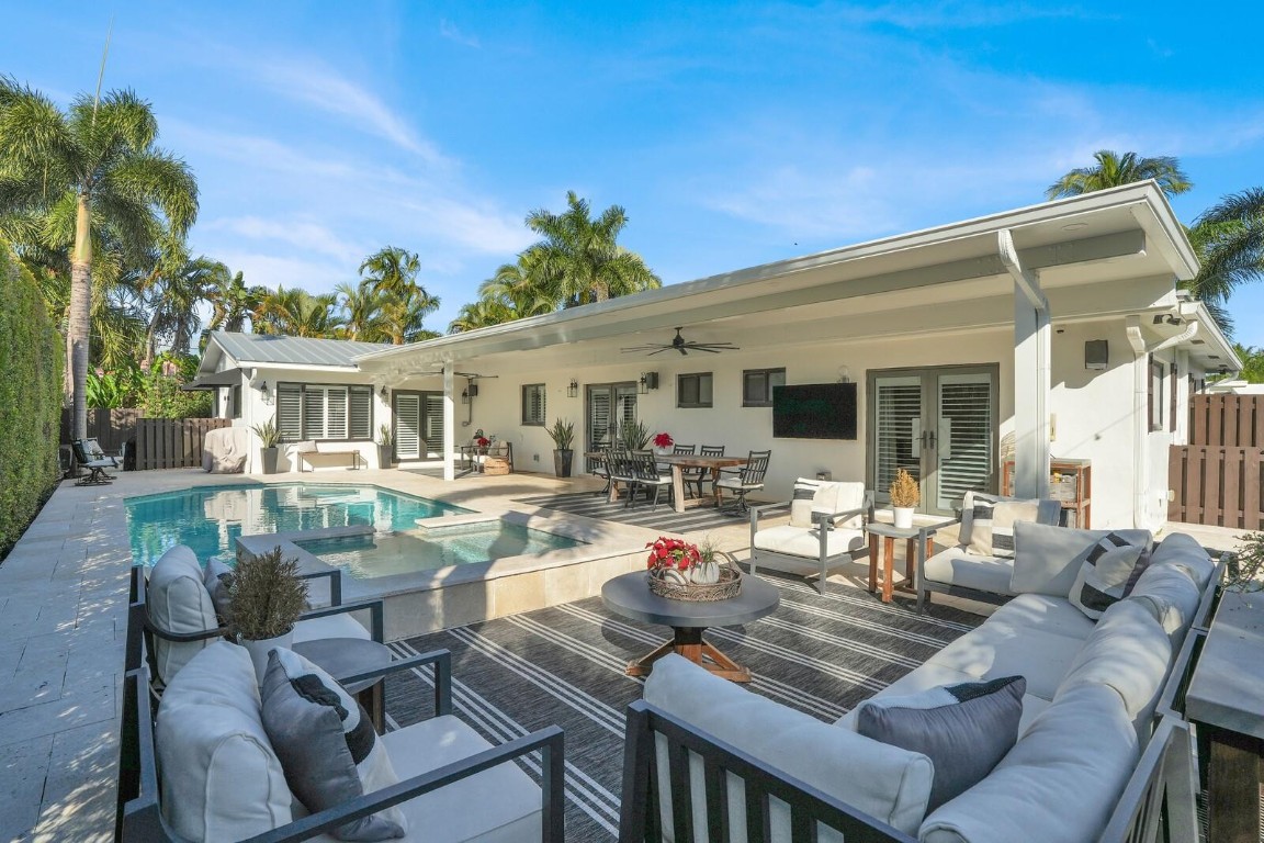 CORAL SHORES - Residential