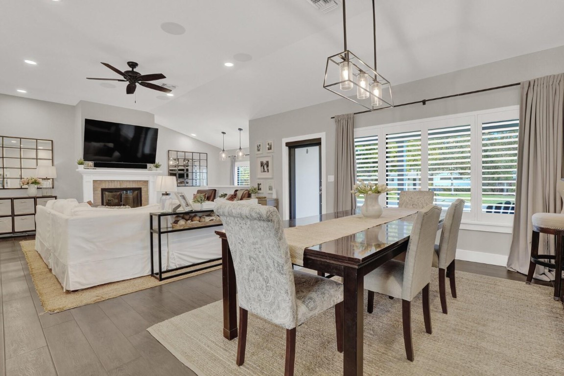 CORAL SHORES - Residential