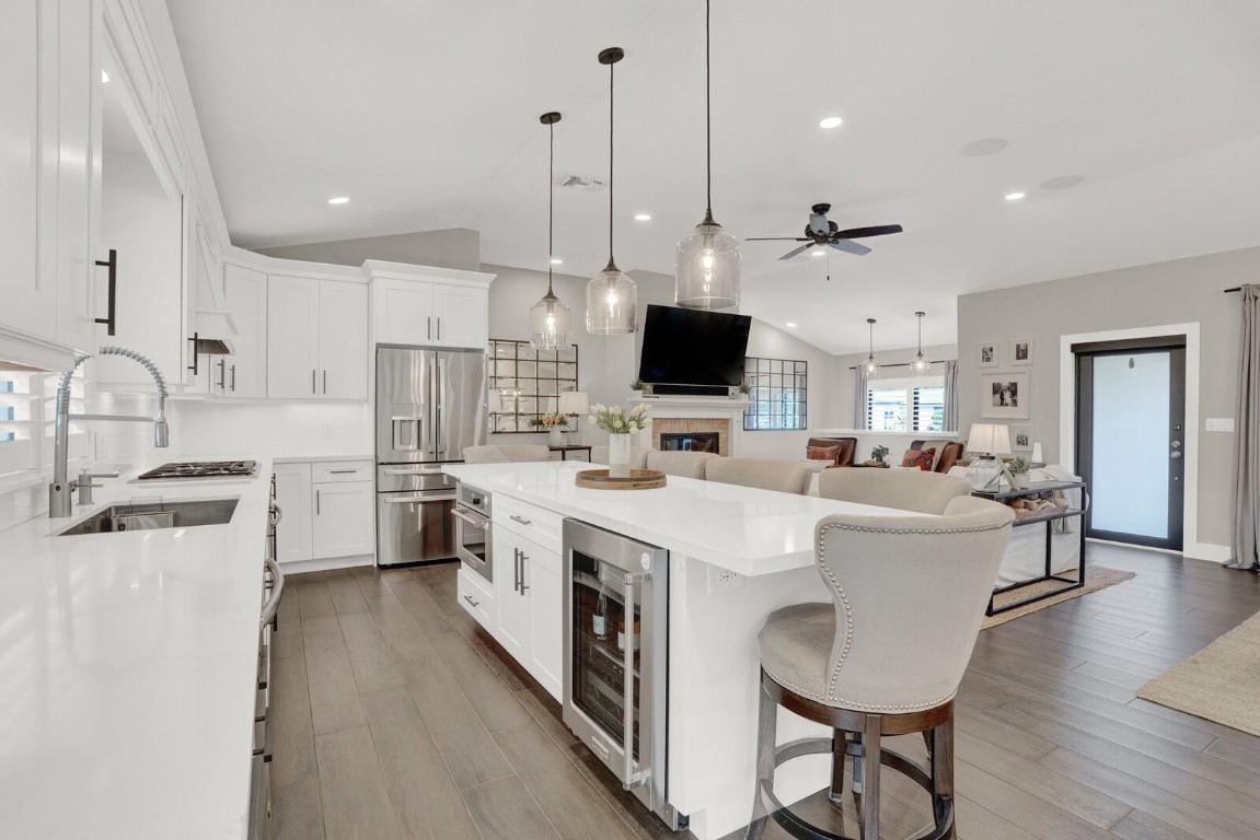 CORAL SHORES - Residential