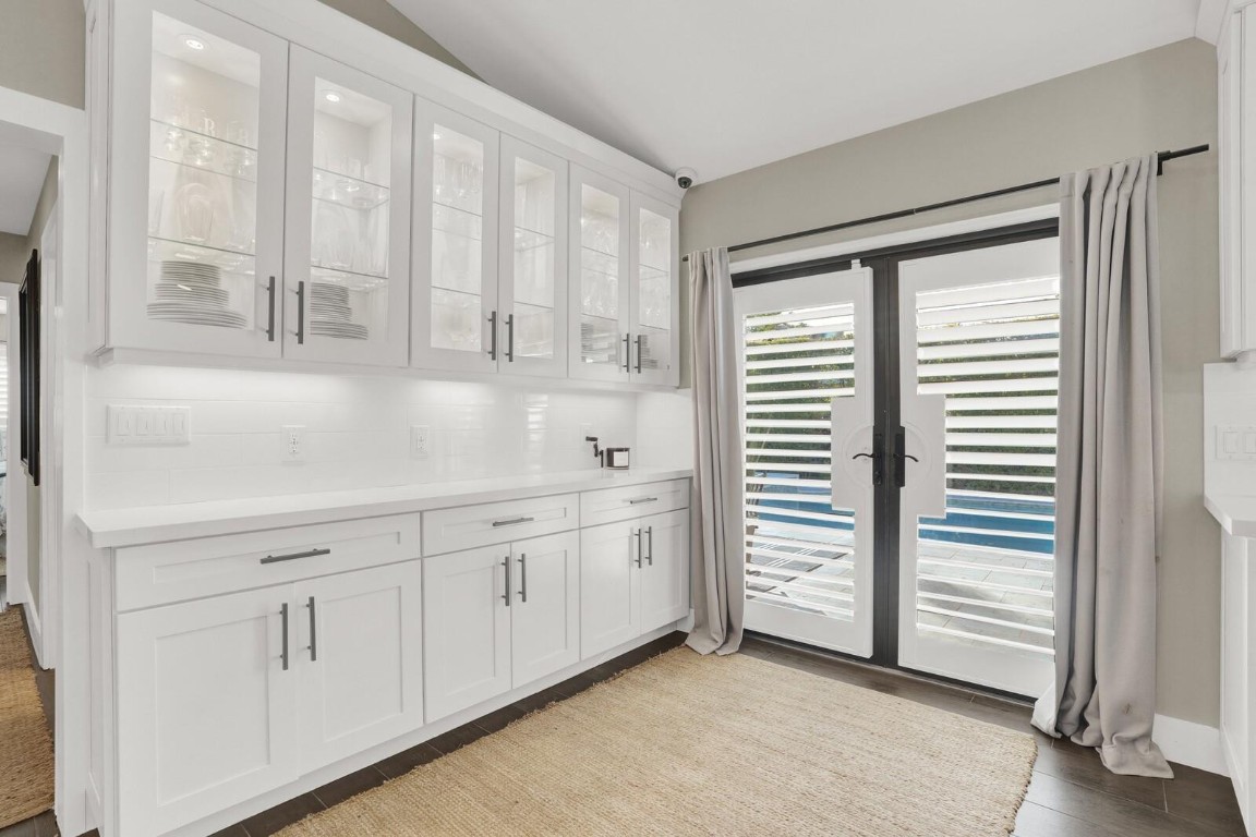 CORAL SHORES - Residential