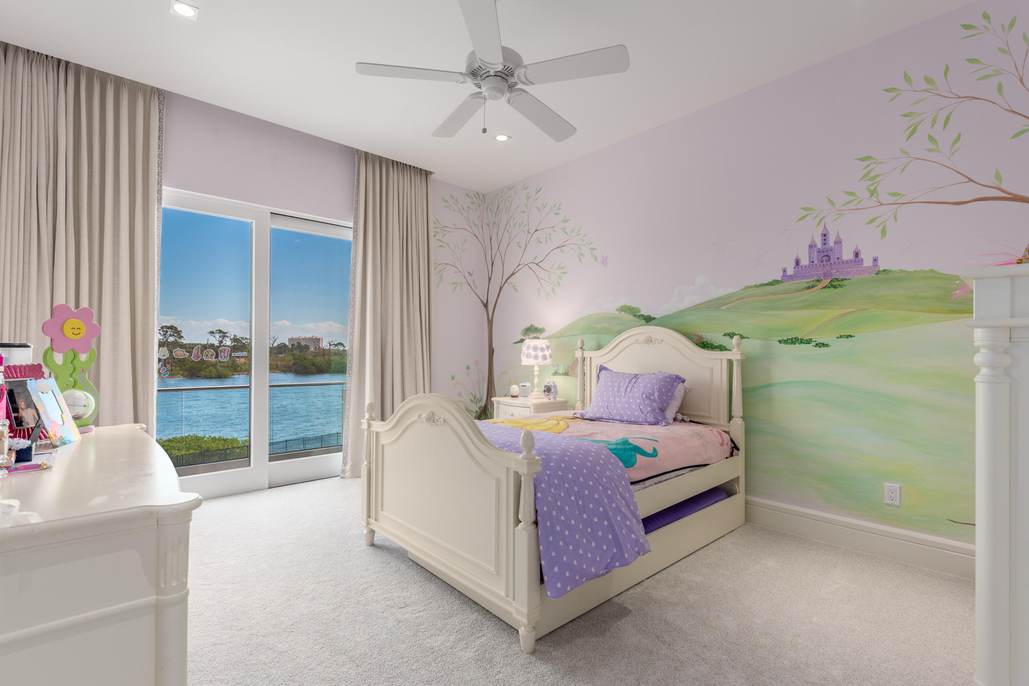 HARBOR PLACE - Residential