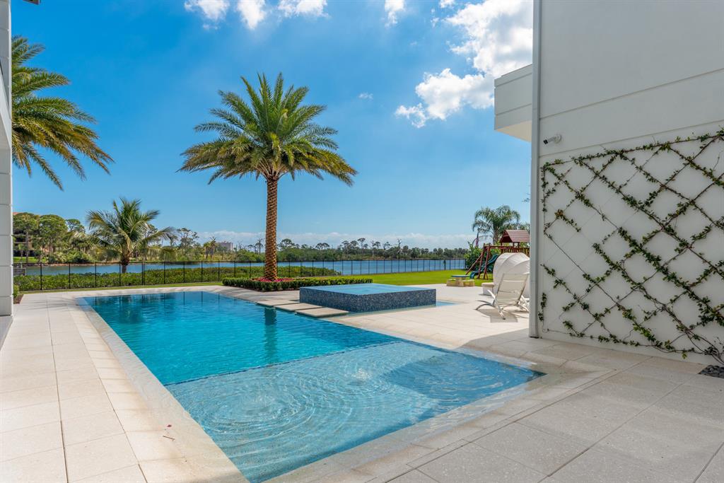 HARBOR PLACE - Residential