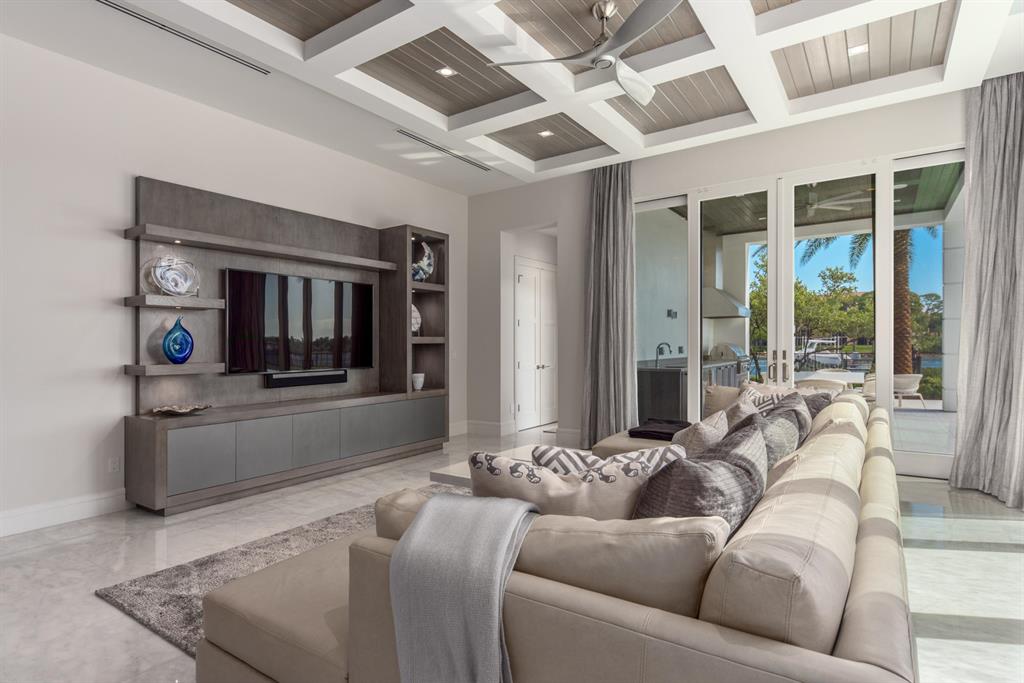 HARBOR PLACE - Residential