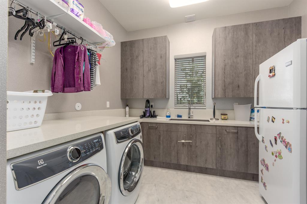 HARBOR PLACE - Residential