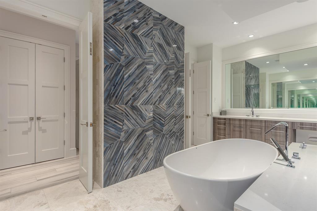 HARBOR PLACE - Residential