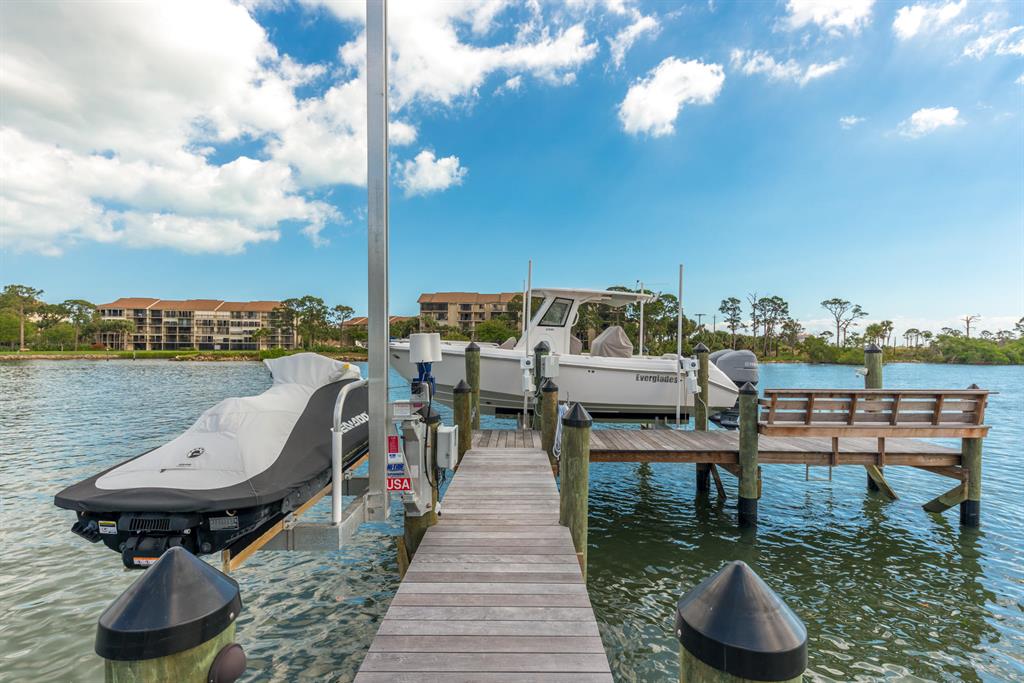 HARBOR PLACE - Residential