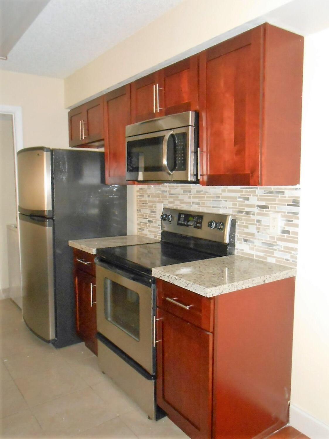 SUMMERBREEZE CONDO - Residential Lease