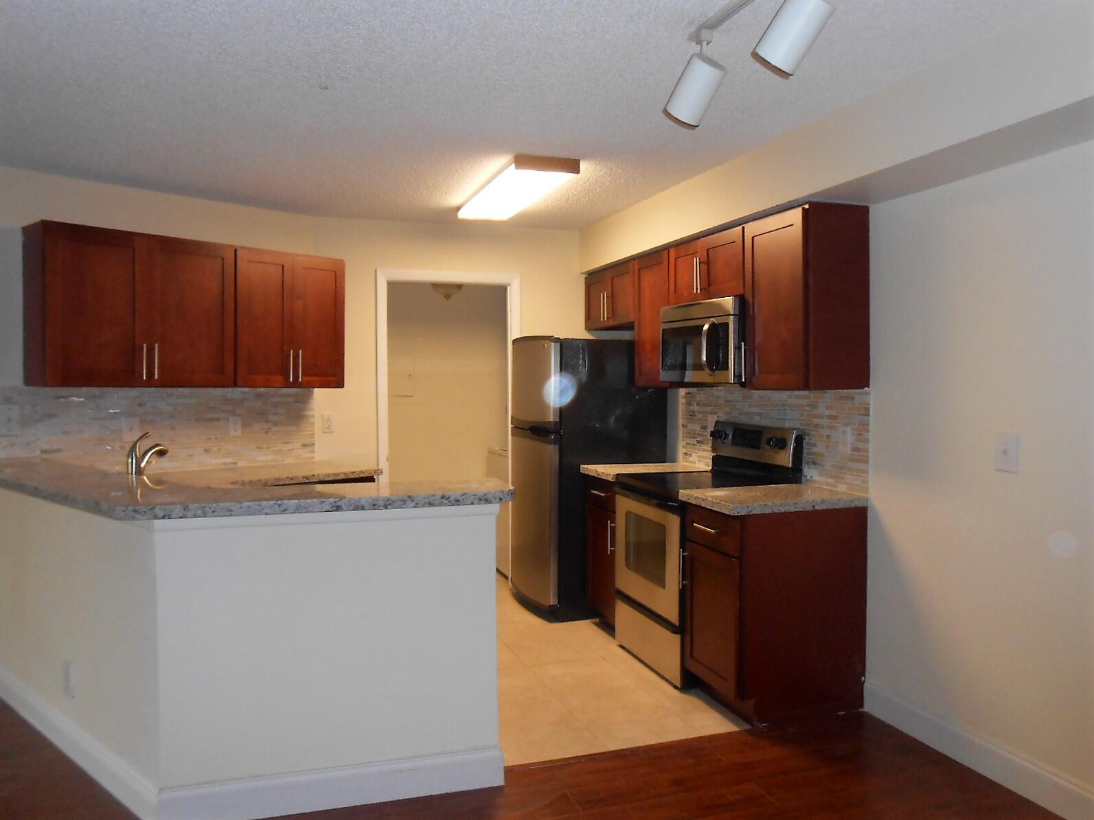 SUMMERBREEZE CONDO - Residential Lease