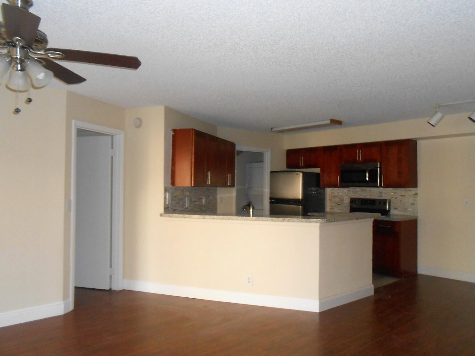 SUMMERBREEZE CONDO - Residential Lease