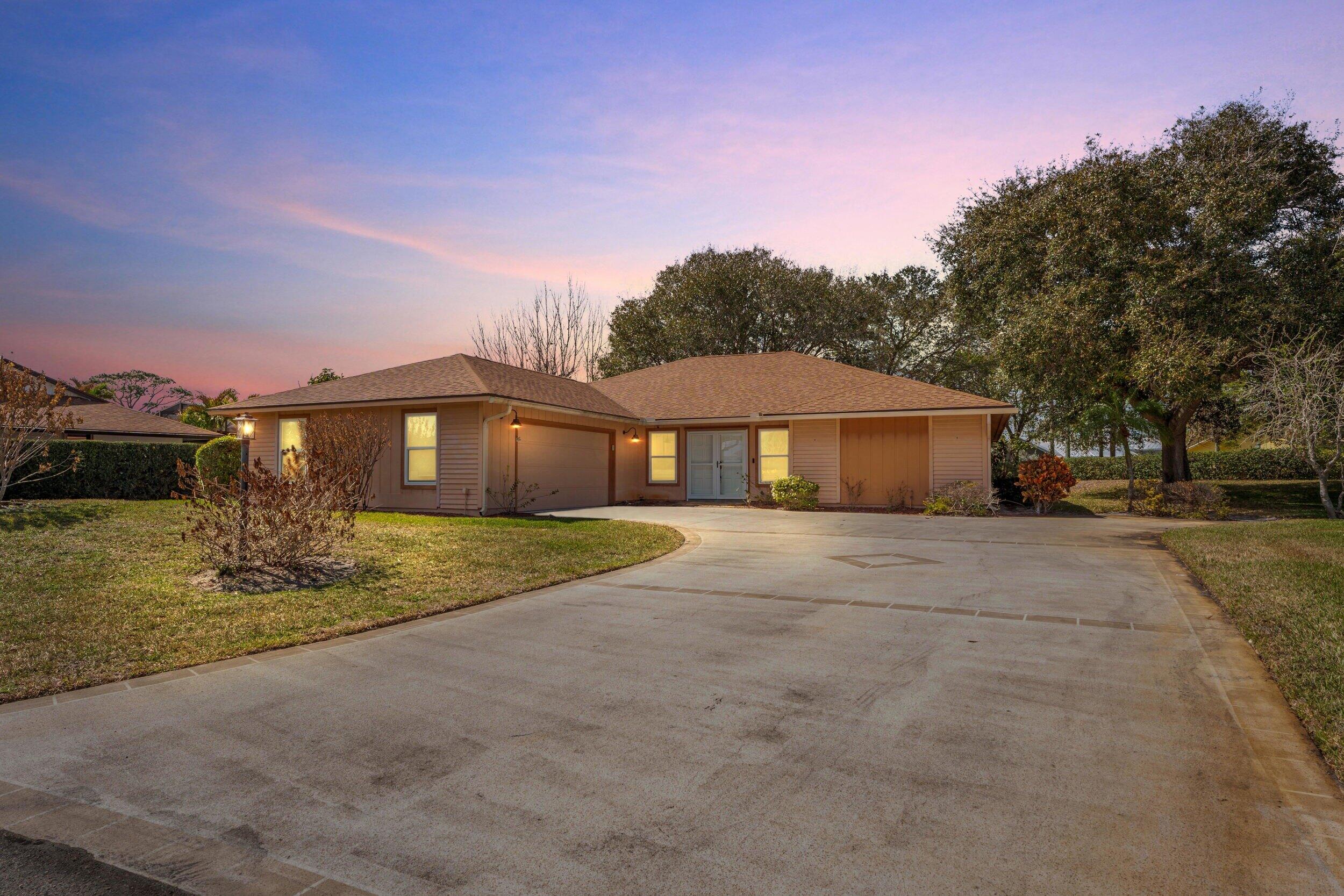 6581 SE Nantucket Court