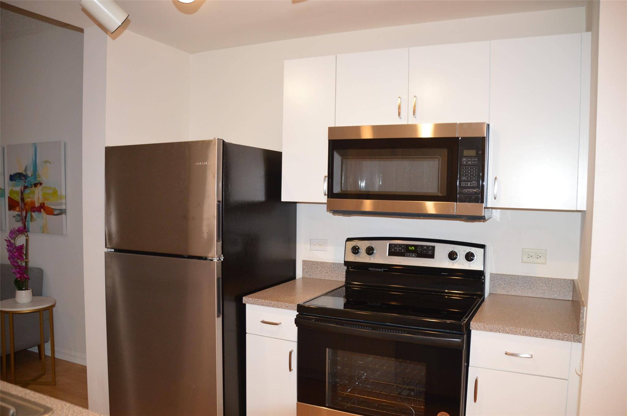 533 NE 3rd Ave 141
