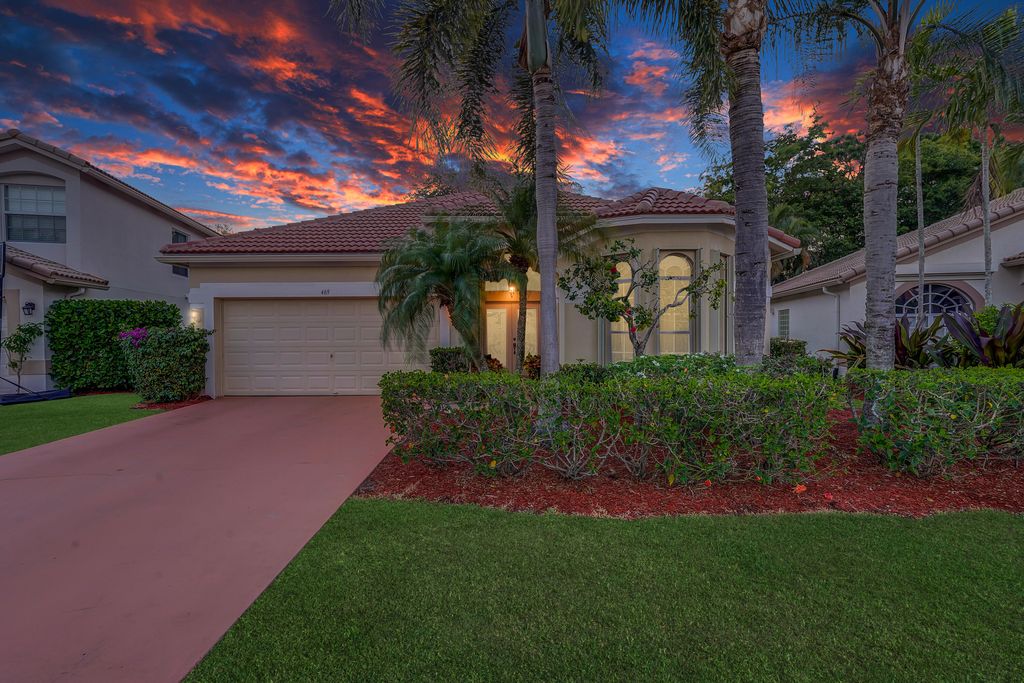 Photo of 469 Woodview Circle, Palm Beach Gardens, FL 33418 (MLS # R11001472)