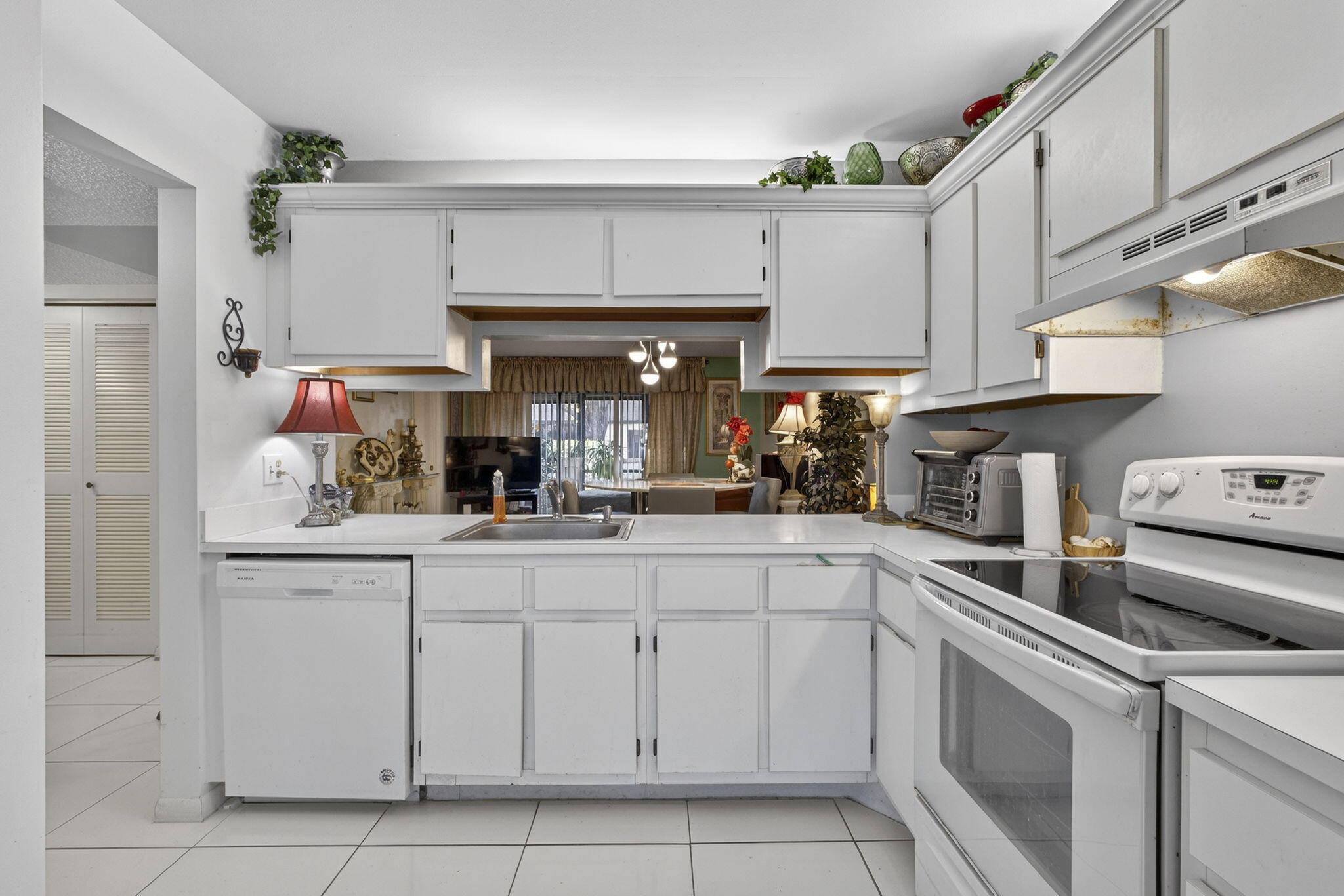 VILLAS OF WILLOW BEND - Residential