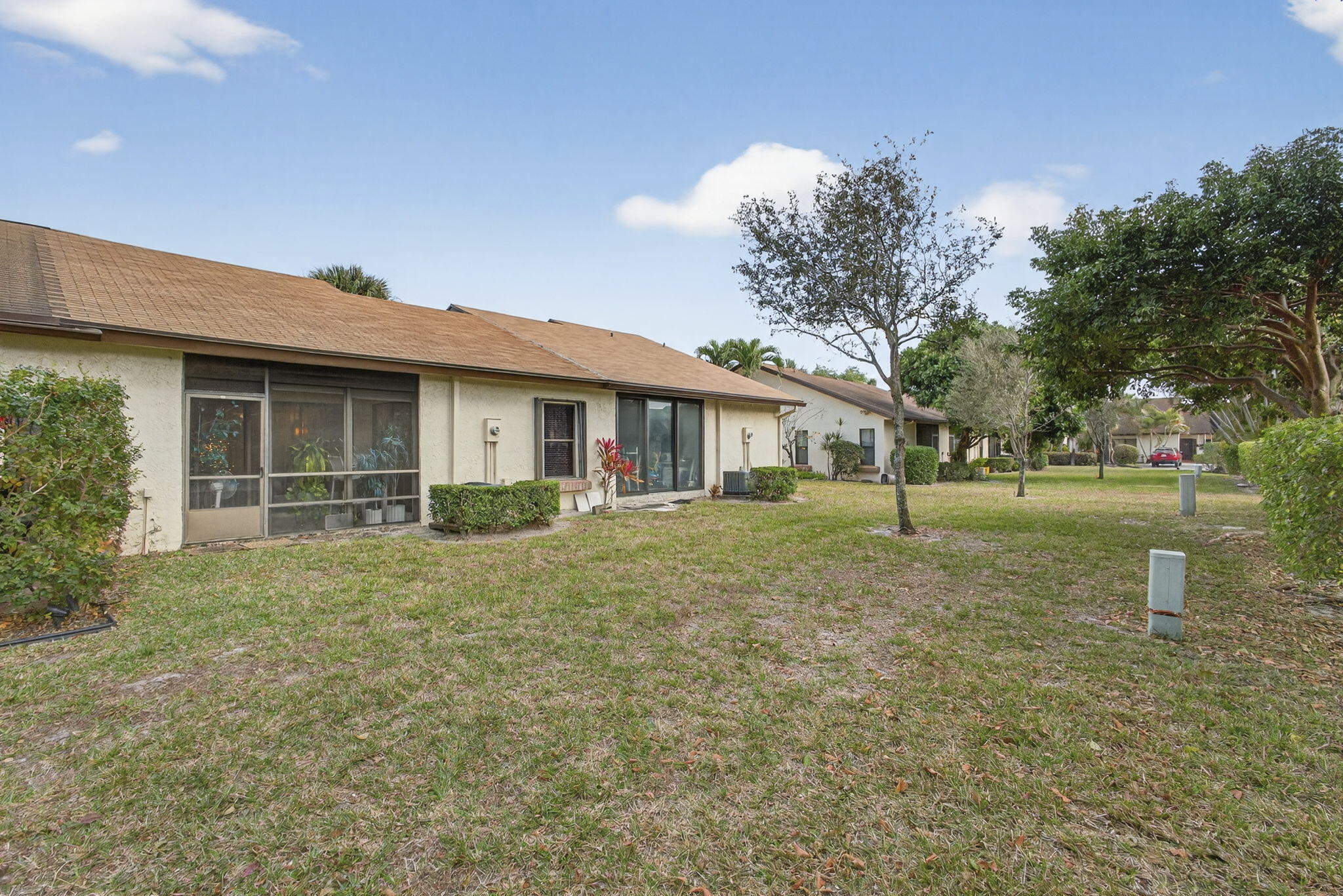 VILLAS OF WILLOW BEND - Residential