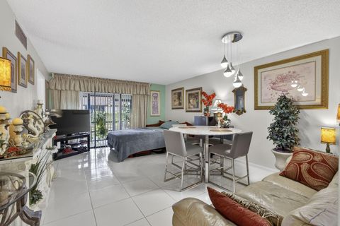 Tiny photo for 3593 Crab Apple Trail #B, Lake Worth, FL 33467 (MLS # R11163433)