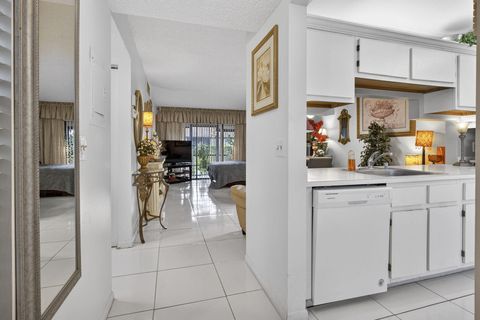 Tiny photo for 3593 Crab Apple Trail #B, Lake Worth, FL 33467 (MLS # R11163433)