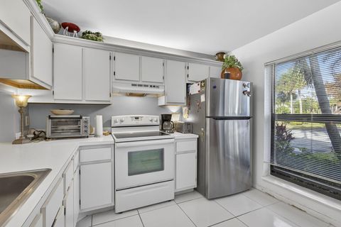 Tiny photo for 3593 Crab Apple Trail #B, Lake Worth, FL 33467 (MLS # R11163433)