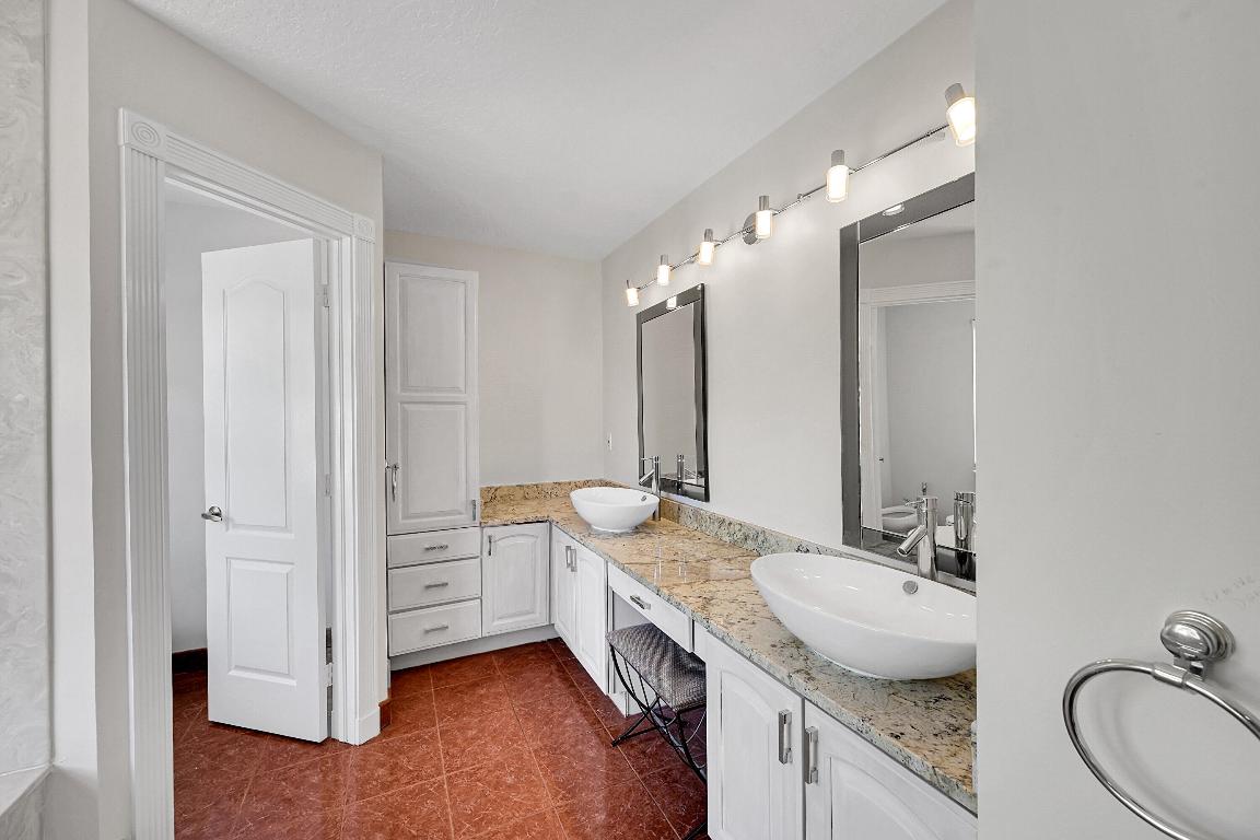 Delray Beach, Florida, 33483, United States, 3 Bedrooms Bedrooms, ,3 BathroomsBathrooms,Residential,Active,1998805