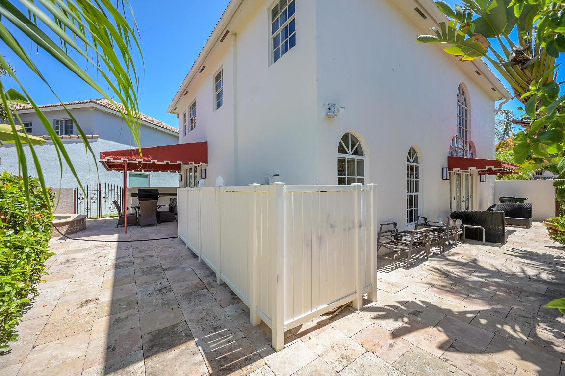 Delray Beach, Florida, 33483, United States, 3 Bedrooms Bedrooms, ,3 BathroomsBathrooms,Residential,Active,1998805