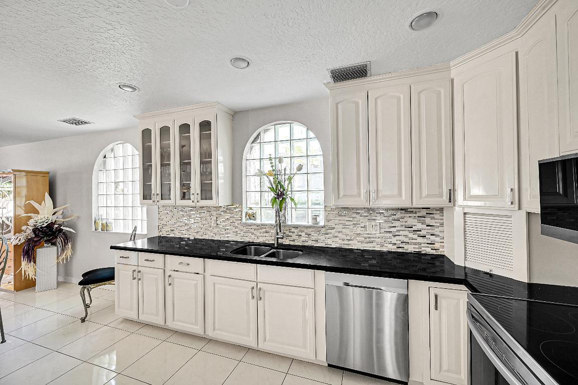 Delray Beach, Florida, 33483, United States, 3 Bedrooms Bedrooms, ,3 BathroomsBathrooms,Residential,Active,1998805