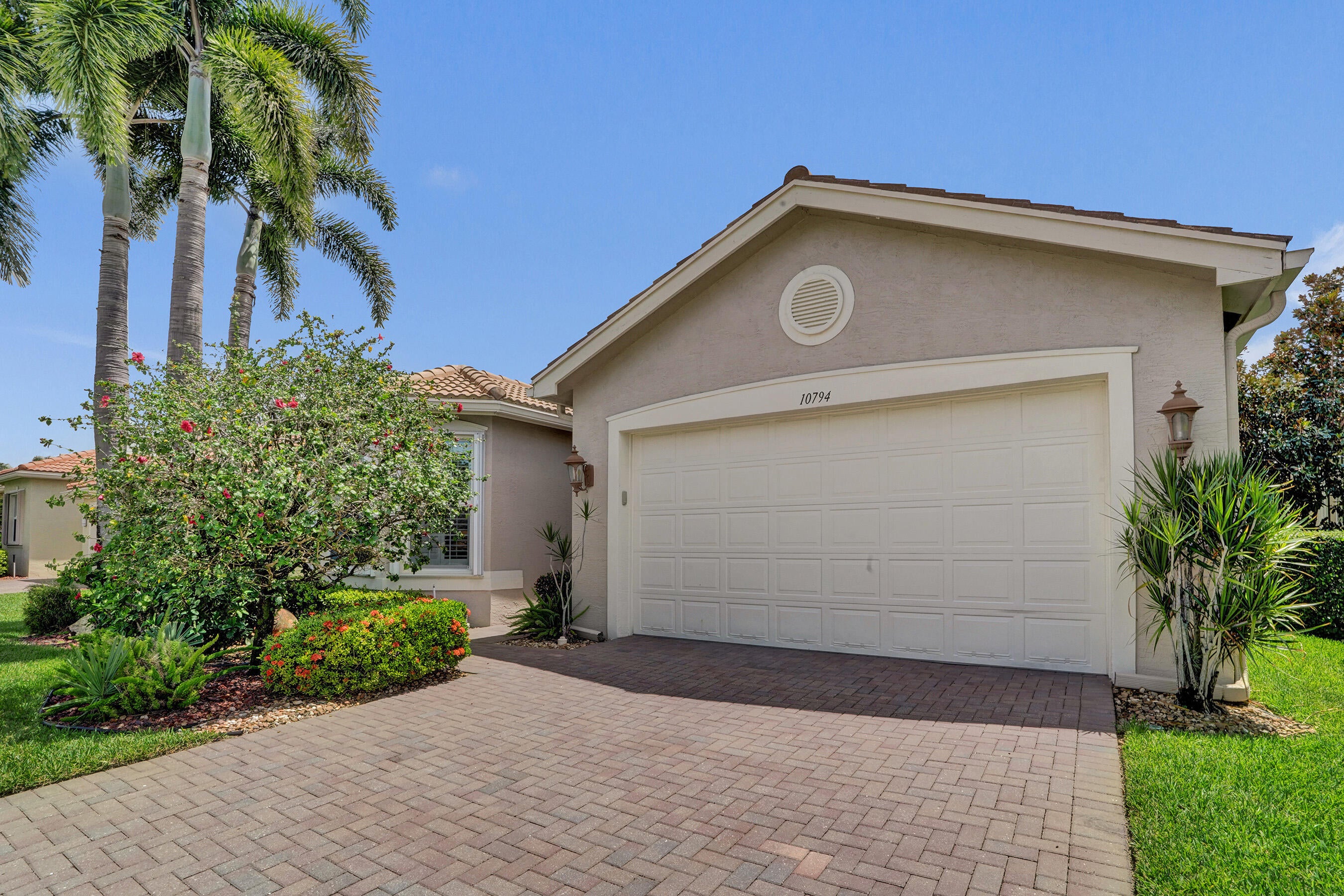10794 REDLAKE Isle