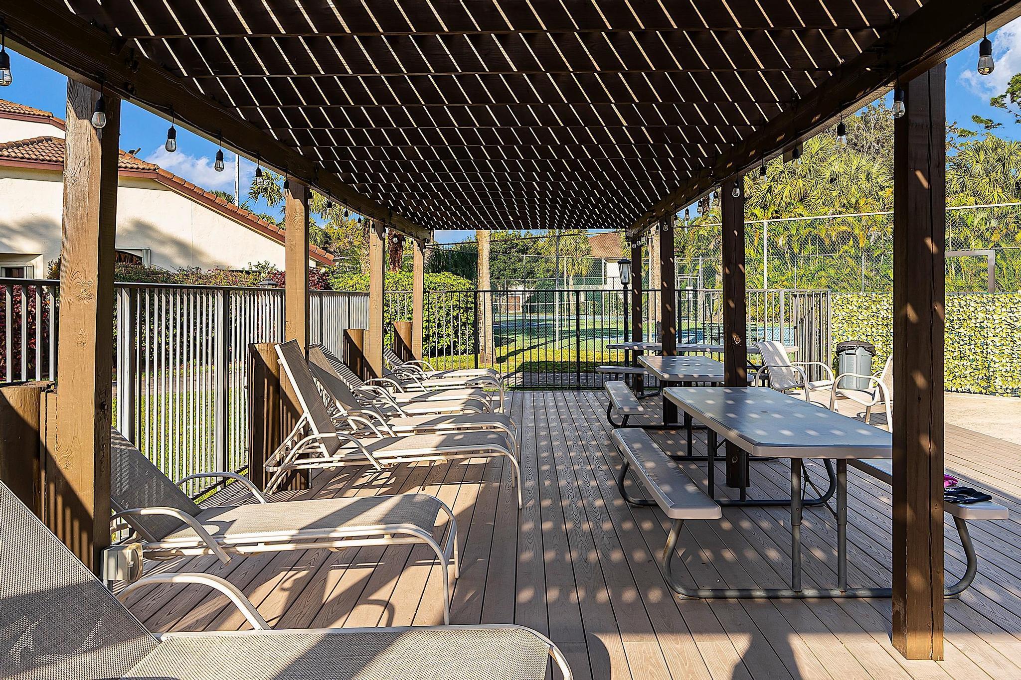 PARK POINTE 2 - Residential