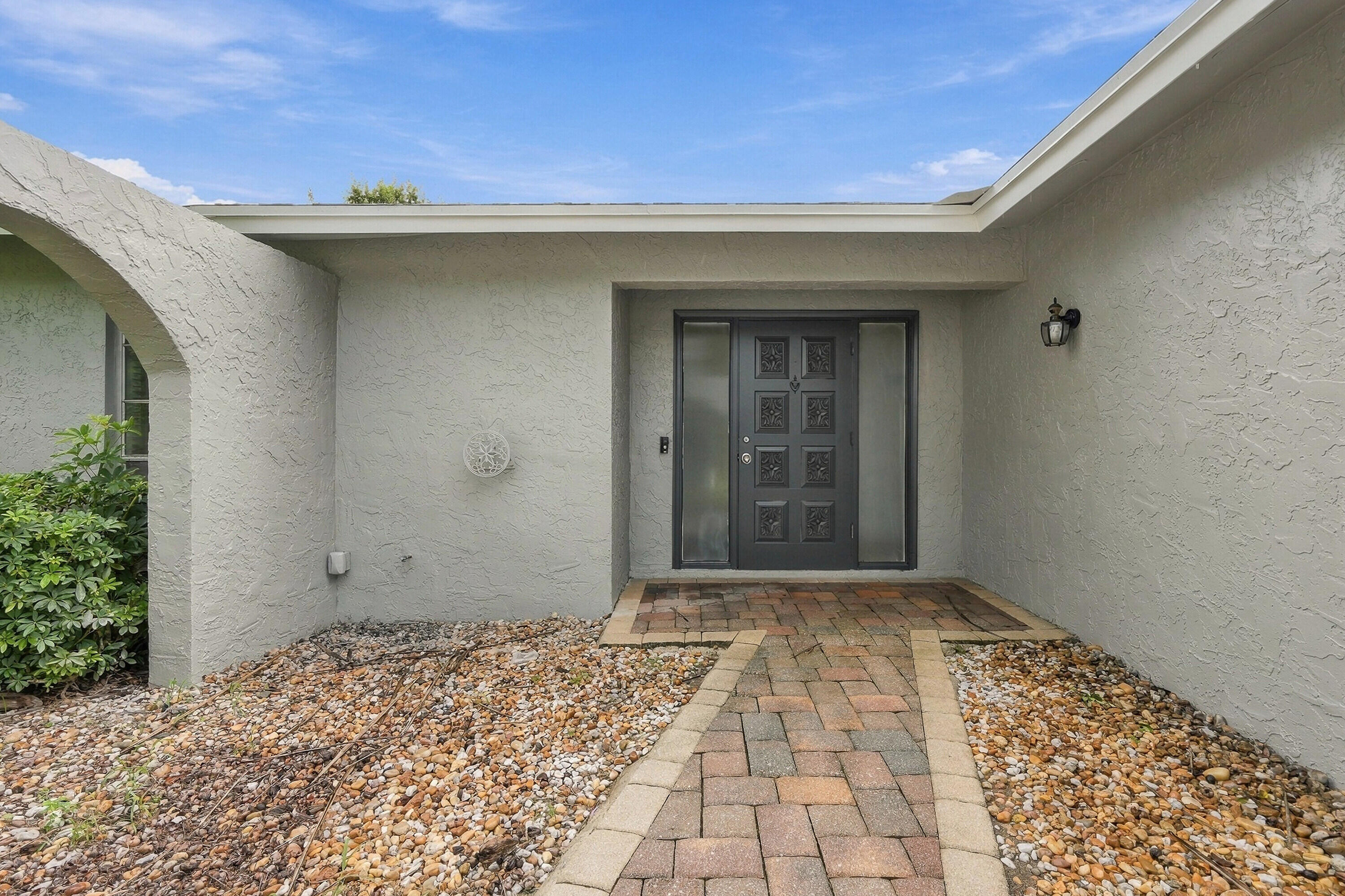 Properties 12758 Guilford Circle