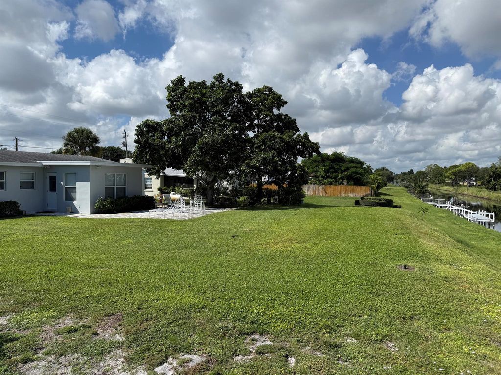 Photo of 2623 Northside Drive, Lake Worth, FL 33462 (MLS # R11133913)