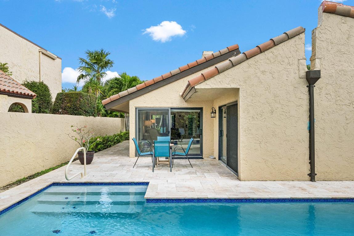 PATIOS DEL MAR - Residential