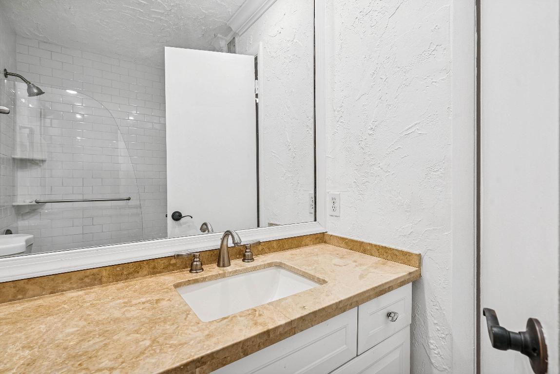 PATIOS DEL MAR - Residential