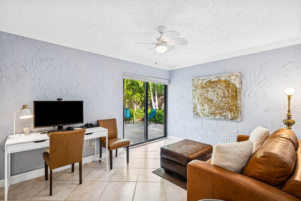 PATIOS DEL MAR - Residential