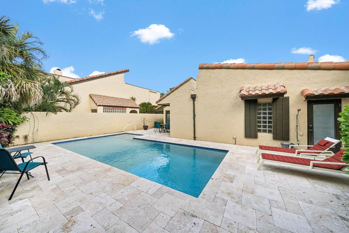 PATIOS DEL MAR - Residential