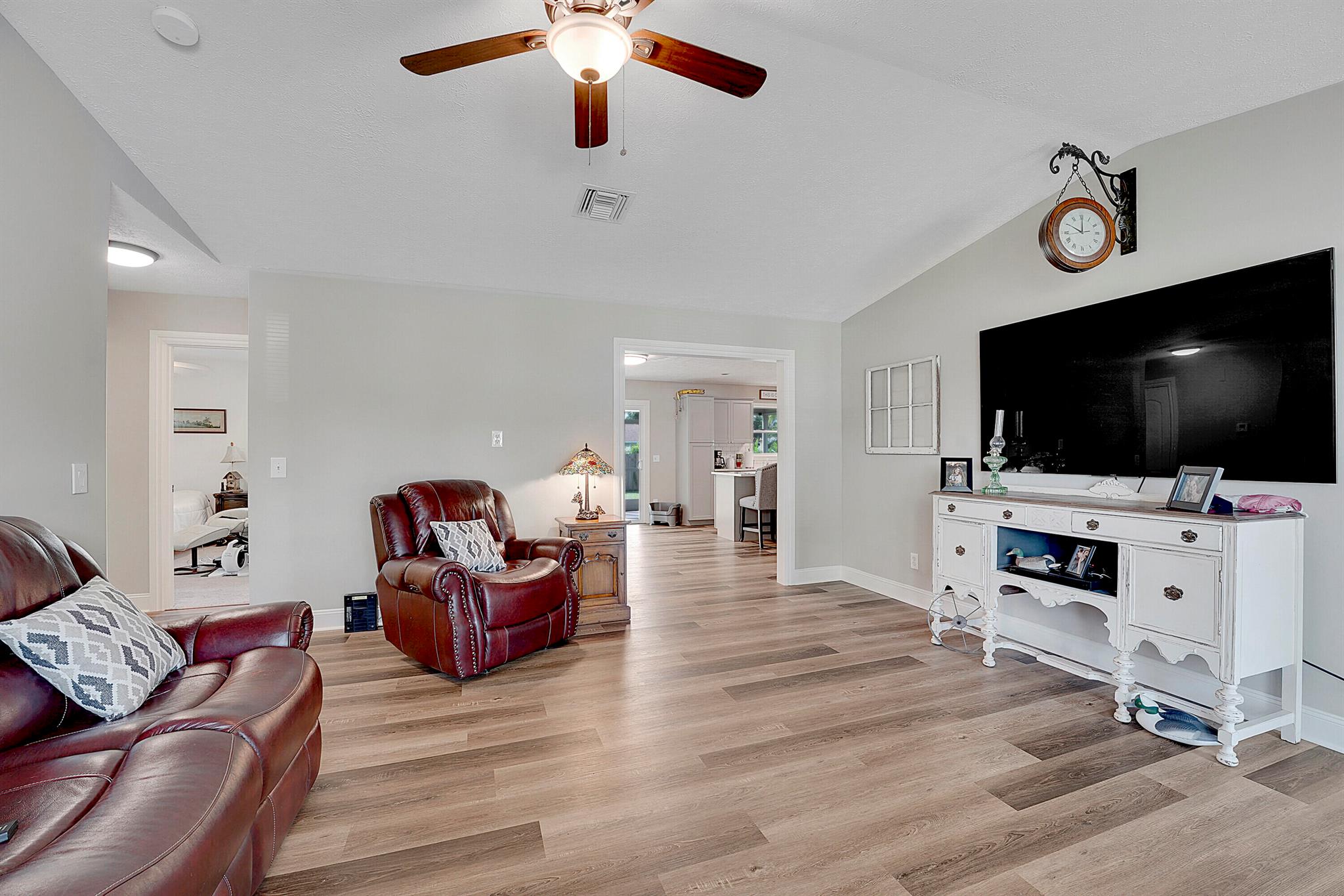 3004 SE Bamboo Street