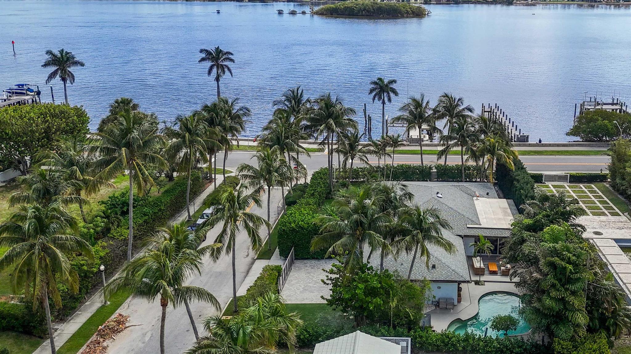 SOUTHLAND PARK - Land