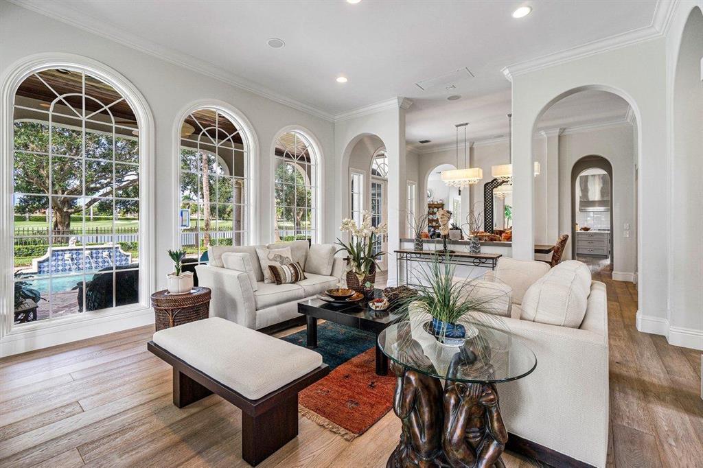 ROYAL PALM YACHT & COUNTRY CLUB - Residential