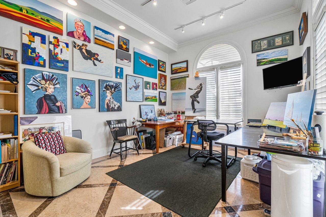 ROYAL PALM YACHT & COUNTRY CLUB - Residential