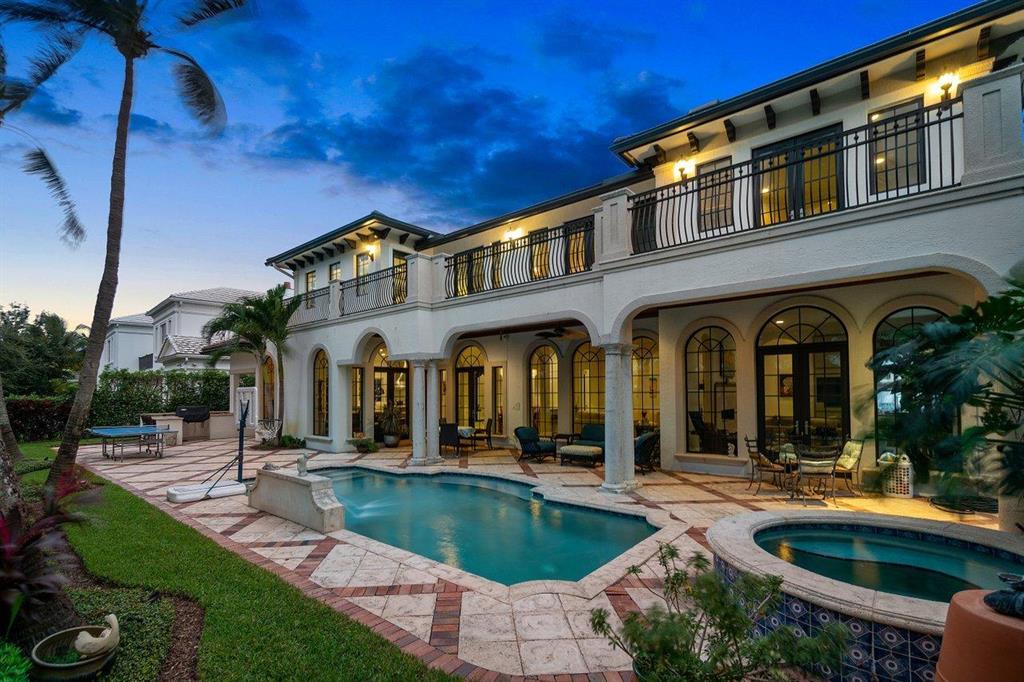 ROYAL PALM YACHT & COUNTRY CLUB - Residential