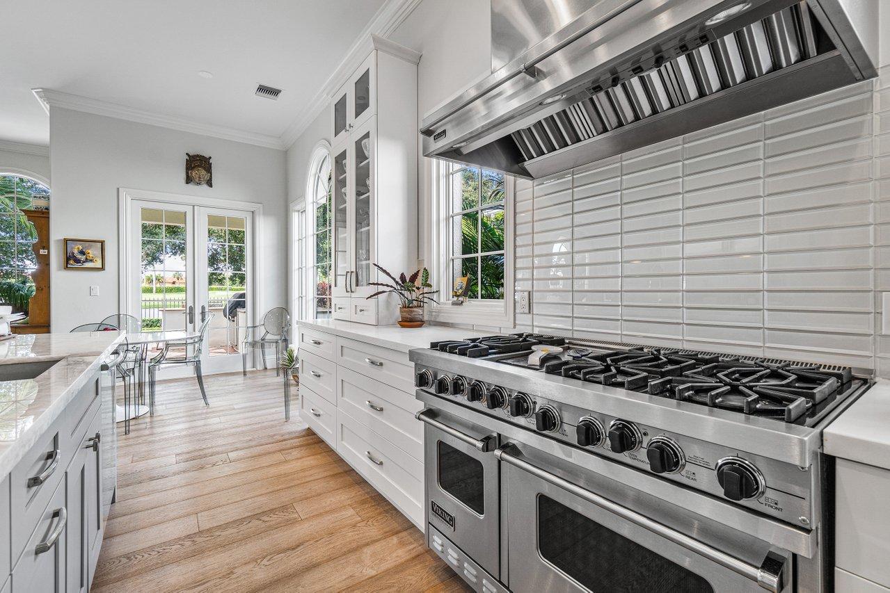 ROYAL PALM YACHT & COUNTRY CLUB - Residential