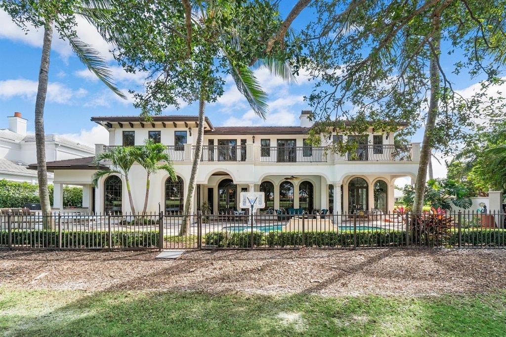 ROYAL PALM YACHT & COUNTRY CLUB - Residential