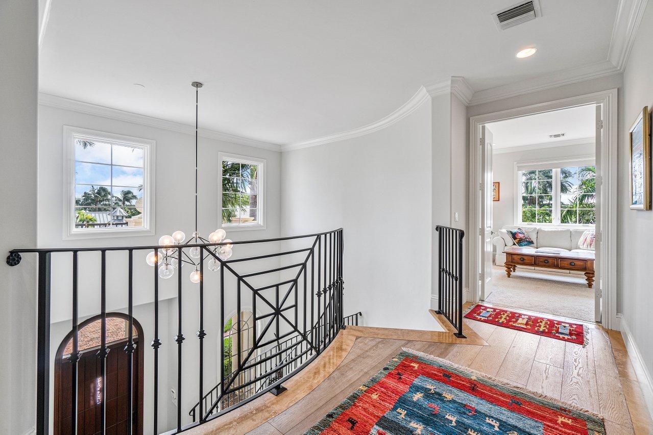 ROYAL PALM YACHT & COUNTRY CLUB - Residential