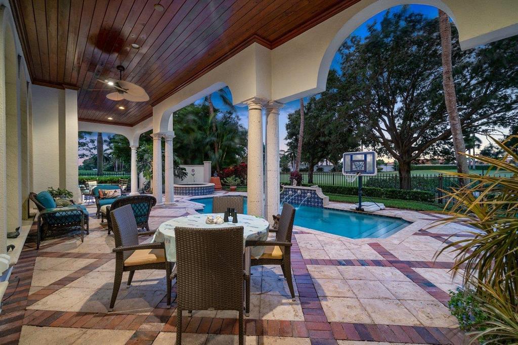 ROYAL PALM YACHT & COUNTRY CLUB - Residential