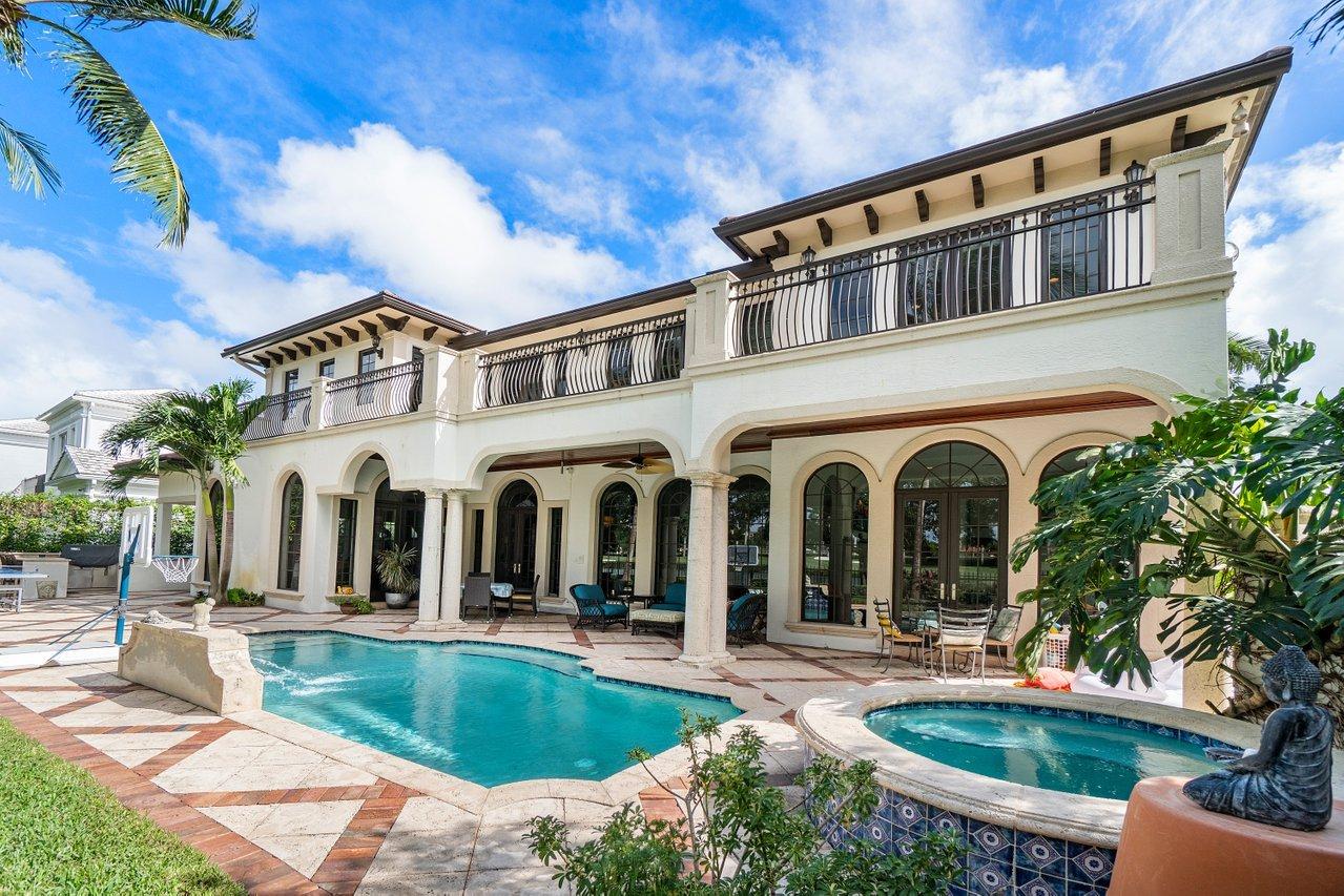 ROYAL PALM YACHT & COUNTRY CLUB - Residential