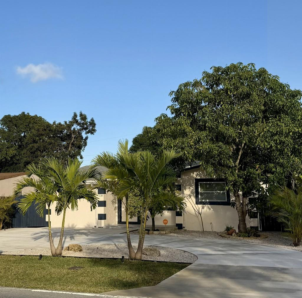 1130 NW 7th Avenue