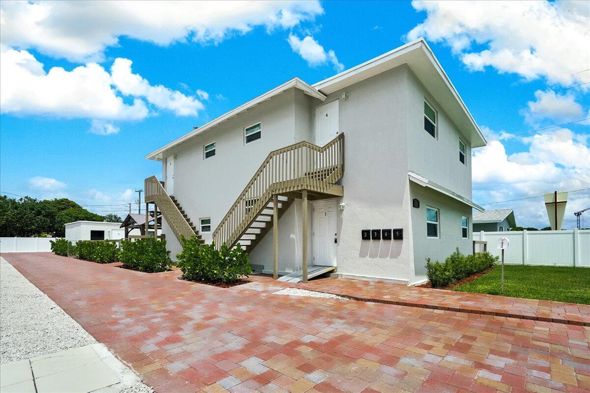 305 Cypress Drive E 1,2,3,4,5