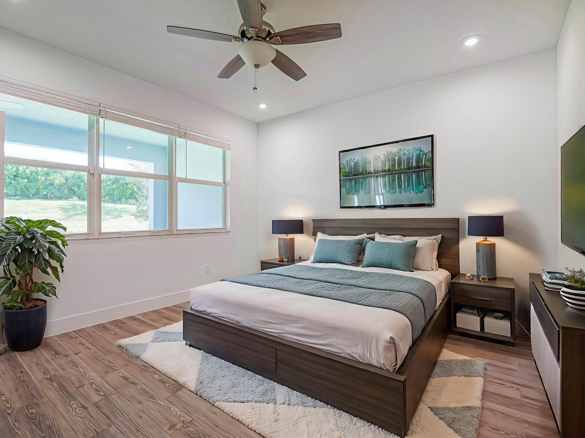 TELARO AT SOUTHERN GROVE - Residential