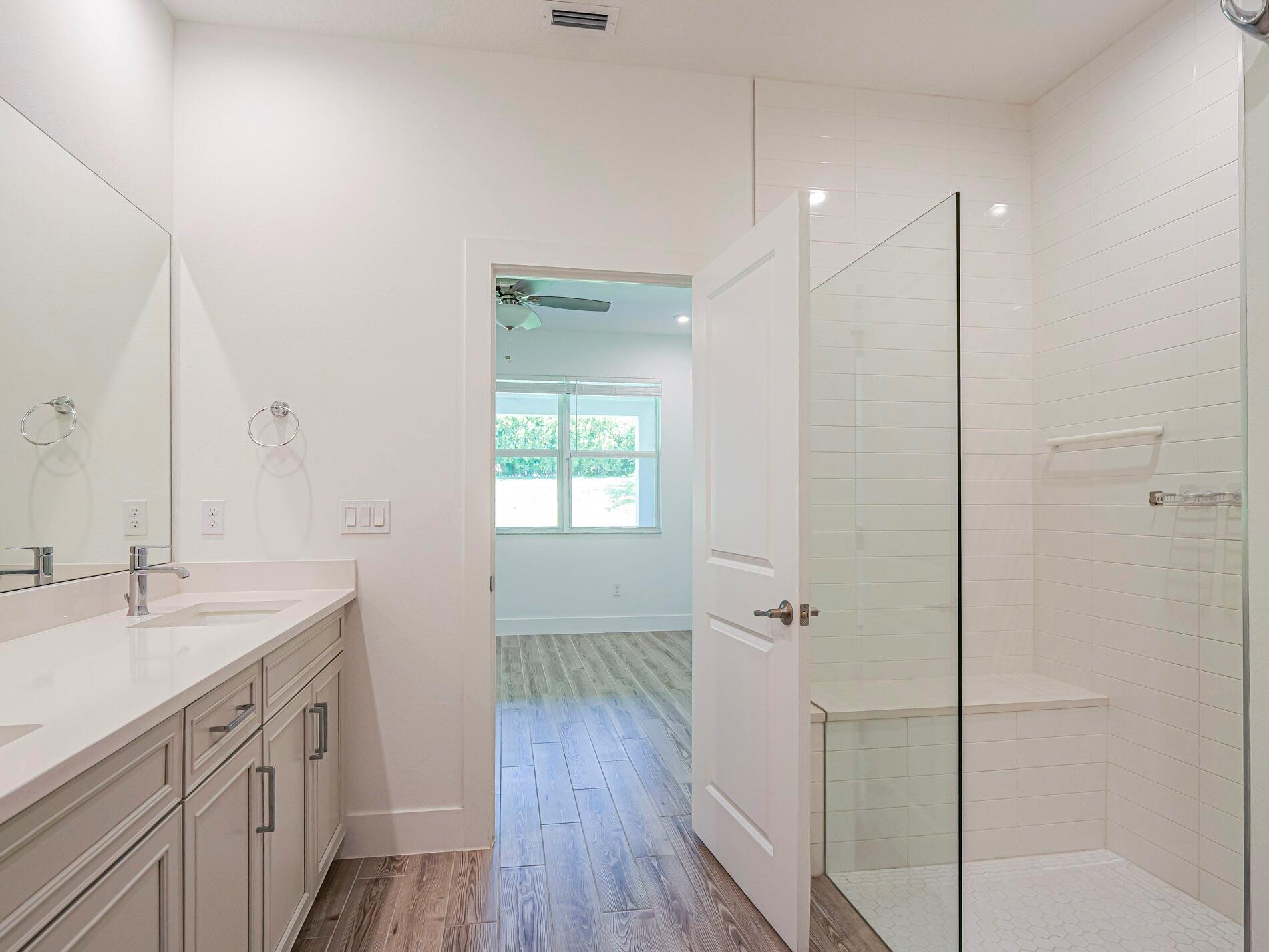 TELARO AT SOUTHERN GROVE - Residential