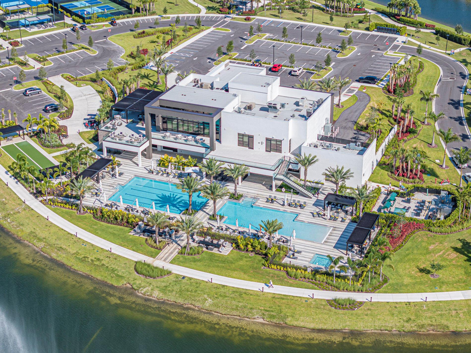 TELARO AT SOUTHERN GROVE - Residential