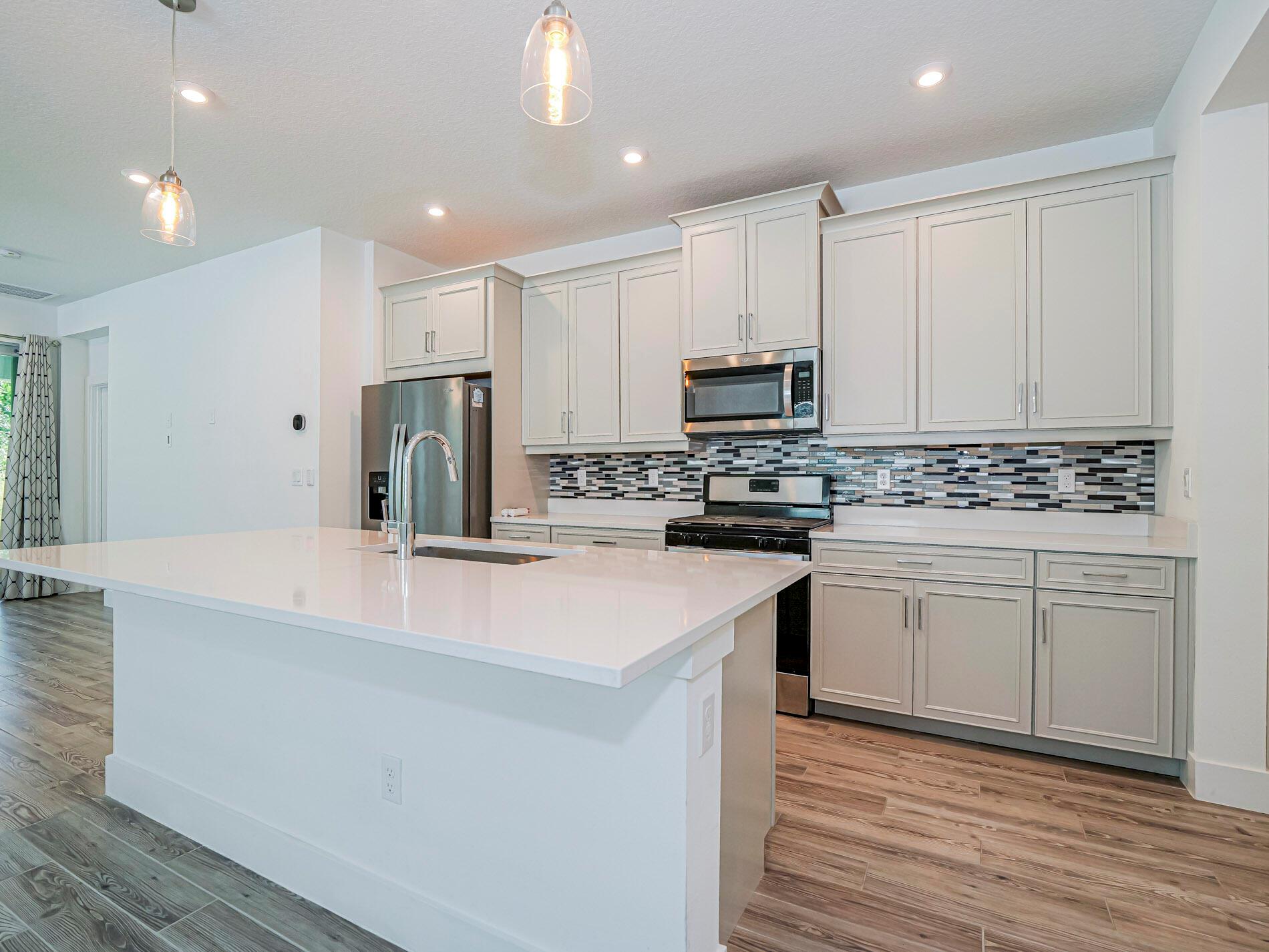 TELARO AT SOUTHERN GROVE - Residential