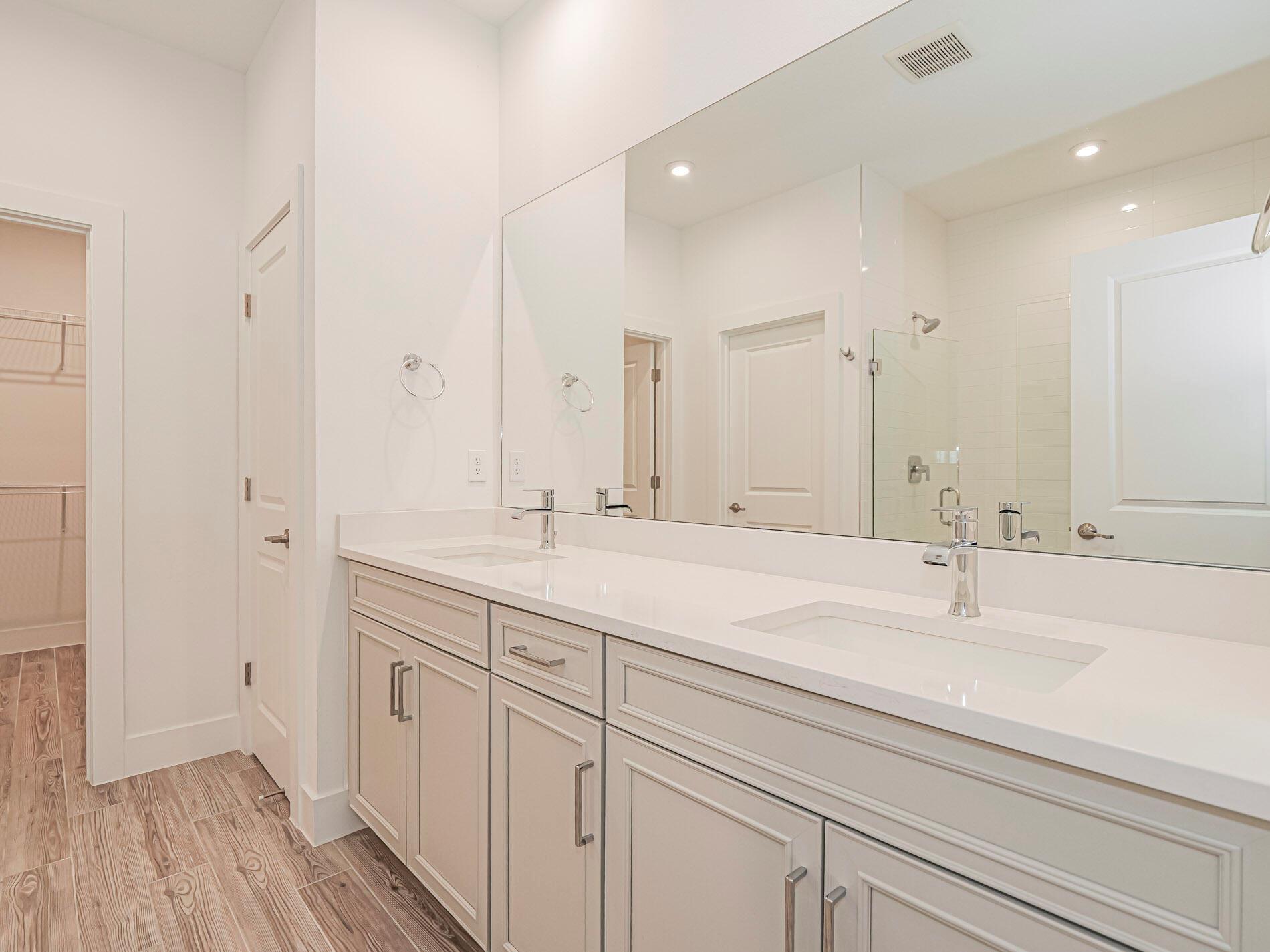 TELARO AT SOUTHERN GROVE - Residential