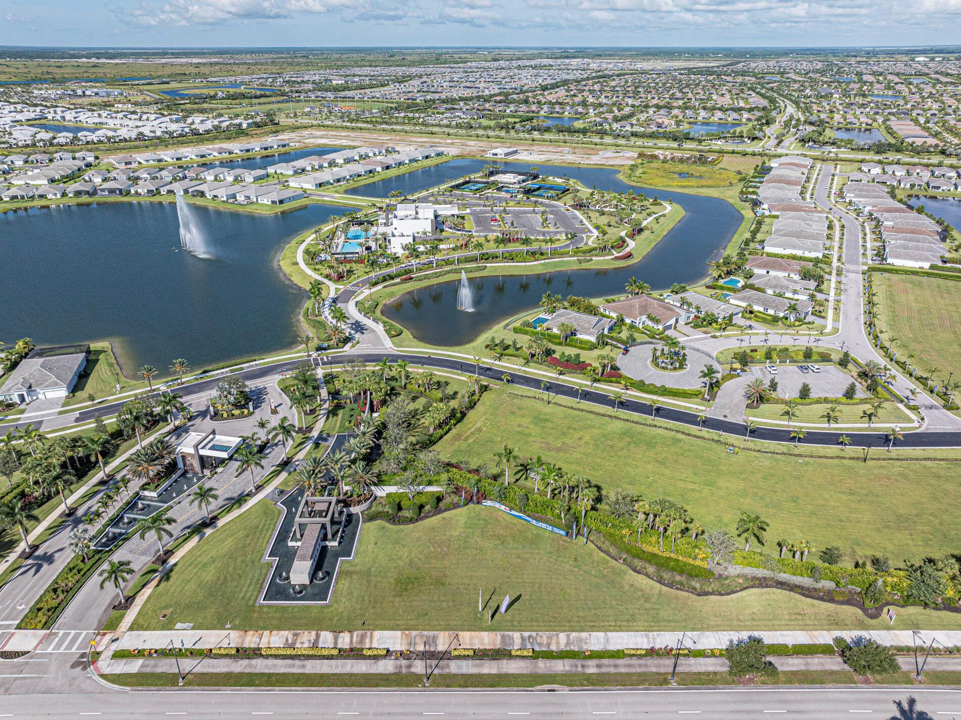 TELARO AT SOUTHERN GROVE - Residential